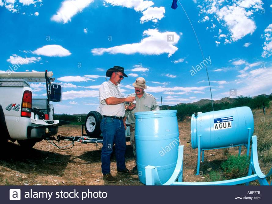 humane-borders-water-stations